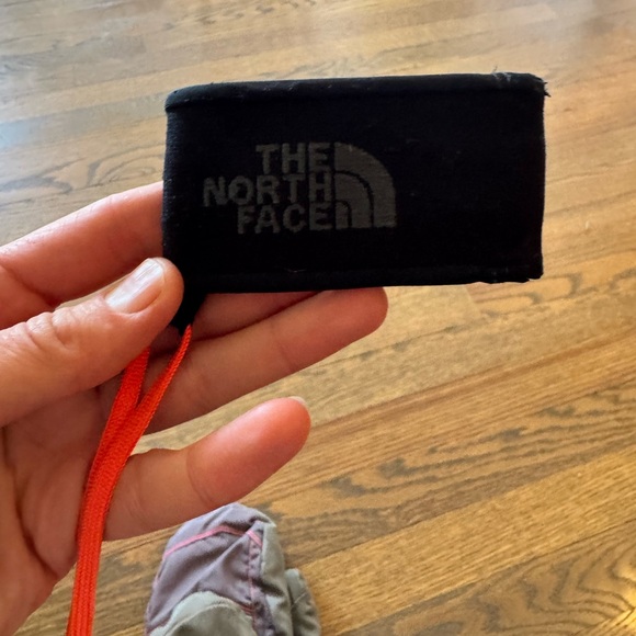 The North Face mittens female size M - Picture 7 of 7